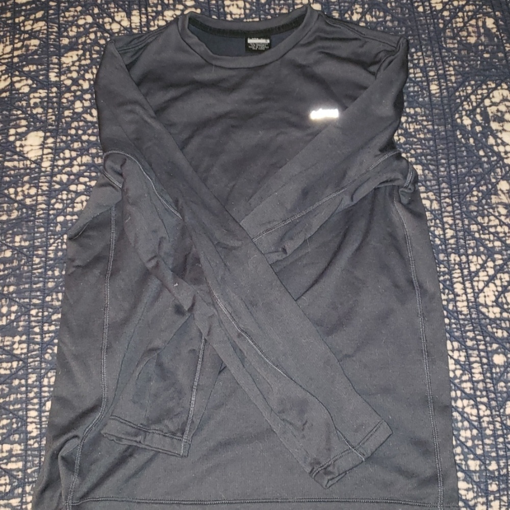 Athletic longsleve wear